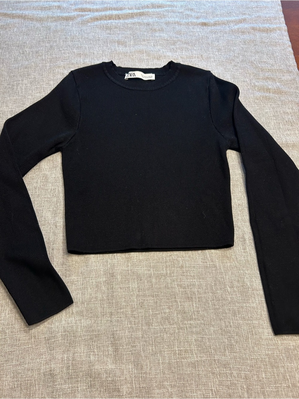 Zara Black Ribbed Crewneck Long-Sleeve Crop Top